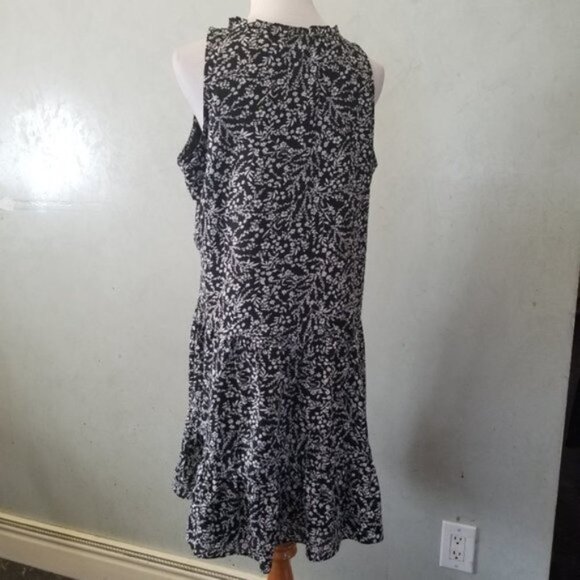Sanctuary Floral sleeveless V-neck dress size S (309) - Picture 3 of 9